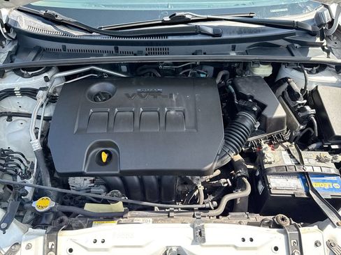 Used 2015 Toyota Corolla L FWD image 23