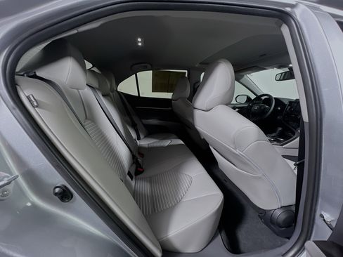 Used 2024 Toyota Camry SE w/ Convenience Package image 33