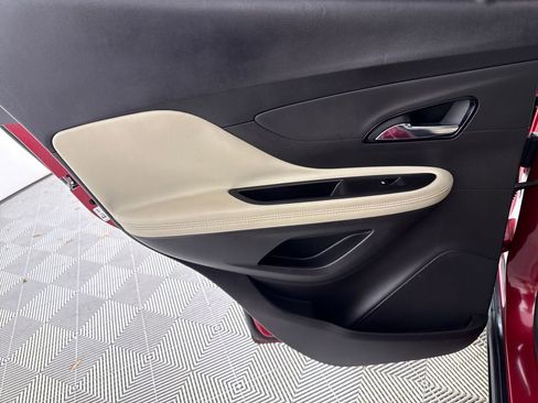 Used 2017 Buick Encore Premium image 12