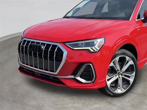 Used 2020 Audi Q3 2.0T Premium Plus w/ Premium Plus Package AWD/4WD image 5