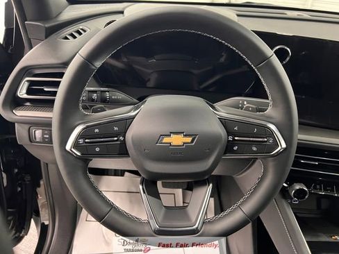 New 2026 Chevrolet Traverse LT w/ Sun and Wheel Package FWD image 43
