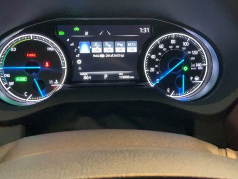 Used 2021 Toyota Venza XLE w/ Softex Package AWD/4WD image 10