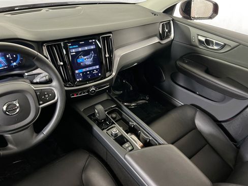 Used 2023 Volvo S60 B5 Core image 23