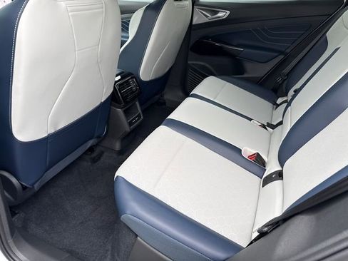 New 2026 Volkswagen ID.4 Pro S image 38