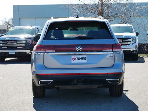 Used 2025 Volkswagen Atlas SE AWD/4WD image 9