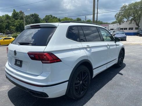Used 2022 Volkswagen Tiguan SE R-Line FWD image 6