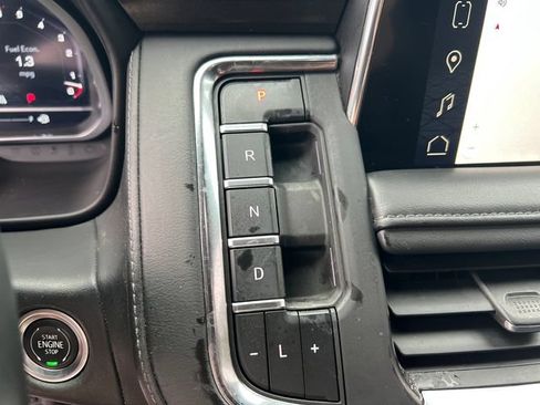 Used 2023 GMC Yukon SLE RWD image 30