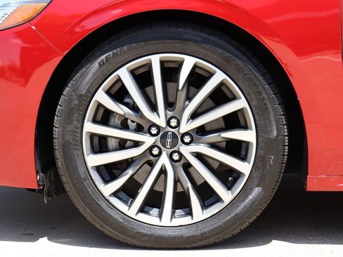 Used 2020 Lincoln Continental w/ Premium Package image 51