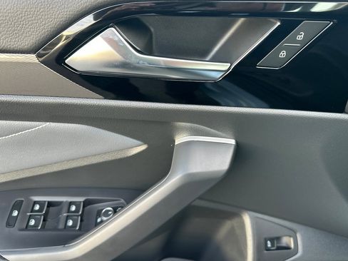 New 2026 Volkswagen Jetta SEL image 9