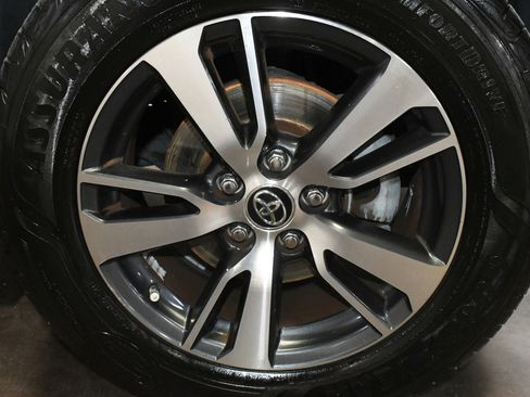 Used 2018 Toyota RAV4 XLE image 66