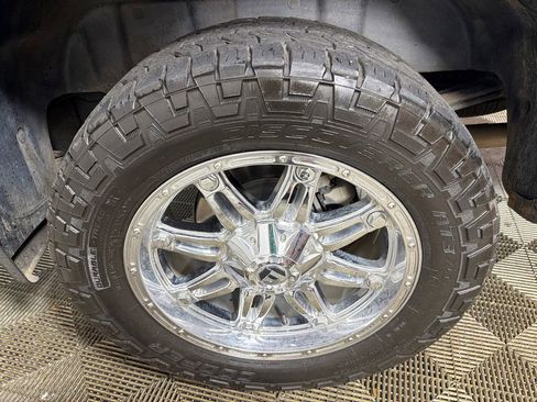 Used 2023 Chevrolet Silverado 1500 LT w/ Z71 Off-Road Package AWD/4WD image 19