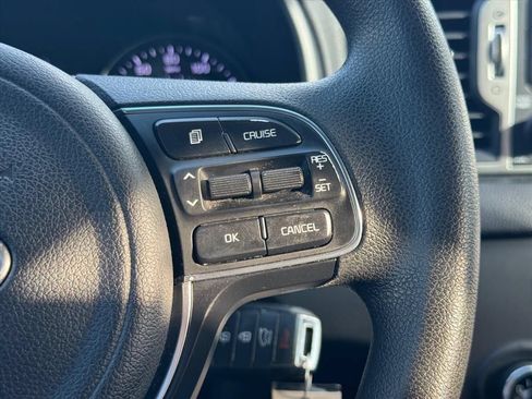 Used 2018 Kia Sportage LX FWD image 18