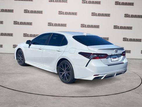 Used 2023 Toyota Camry SE FWD image 3