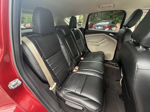 Used 2018 Ford Escape SE w/ SE Sync 3 Package FWD image 11