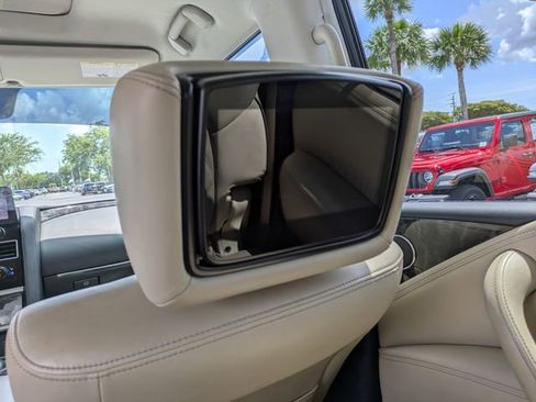 Used 2023 Nissan Armada Platinum w/ Captain's Chairs Package AWD/4WD image 13