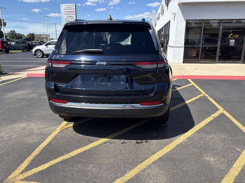 Used 2022 Jeep Grand Cherokee Limited 4xe AWD/4WD image 6