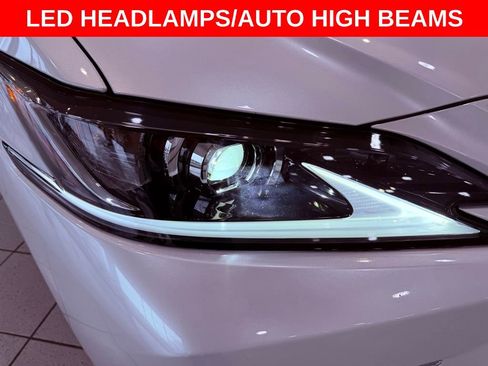 Certified 2024 Lexus ES 350 w/ Premium Package image 9