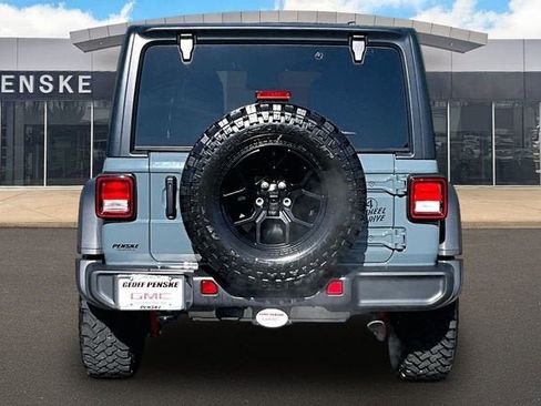 Used 2024 Jeep Wrangler Willys AWD/4WD image 4