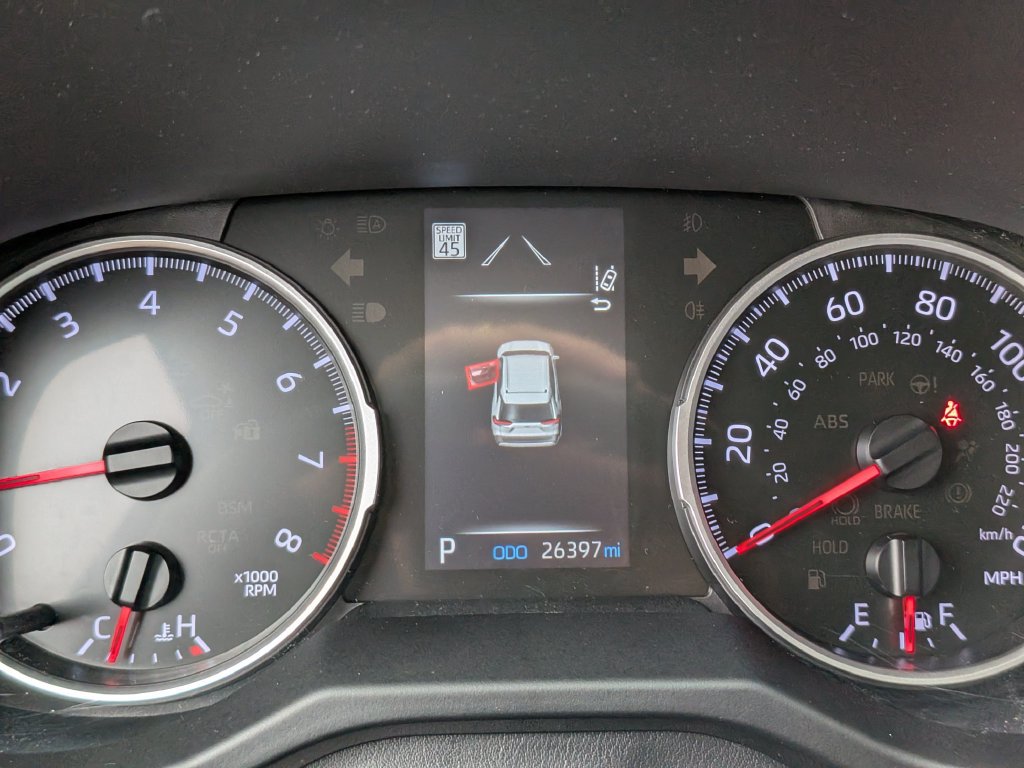 Used 2022 Toyota RAV4 LE FWD image 36