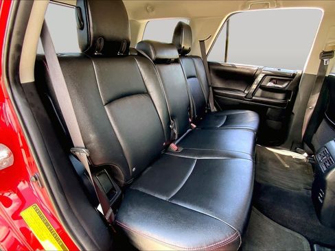 Used 2017 Toyota 4Runner TRD Pro AWD/4WD image 19