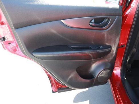 Used 2020 Nissan Rogue Sport S FWD image 12