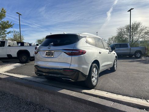 Used 2021 Buick Enclave Preferred image 3