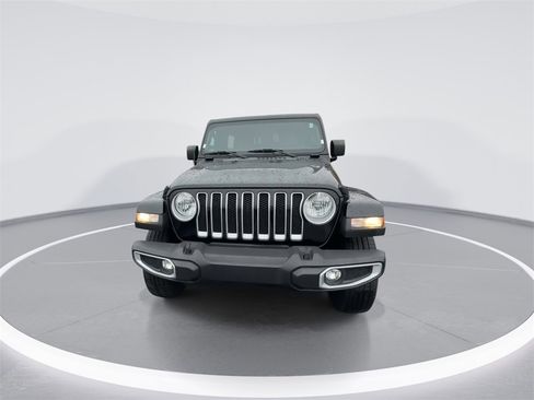 Used 2022 Jeep Wrangler Unlimited Sahara image 3