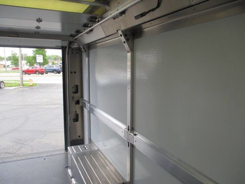 Used 2024 Chevrolet Brightdrop 600 w/ Commercial Equipment Package AWD/4WD image 31