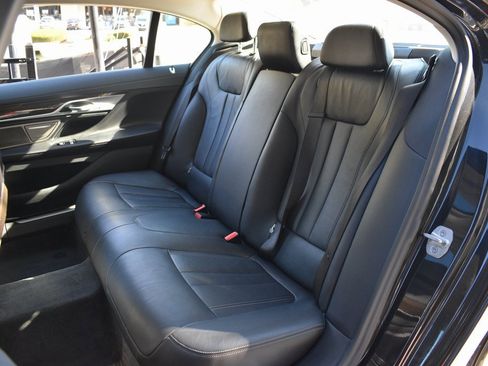 Used 2020 BMW 740i w/ Cold Weather Package image 29