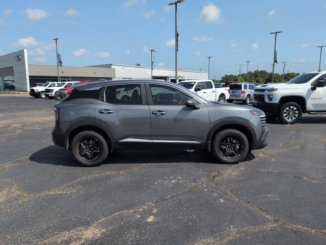 Used 2025 Nissan Kicks SV FWD image 9