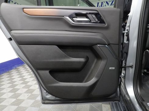 Used 2026 GMC Yukon Denali w/ Denali Reserve Package AWD/4WD image 63