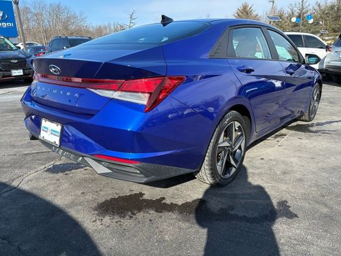 Used 2023 Hyundai Elantra SEL w/ Convenience Package image 7