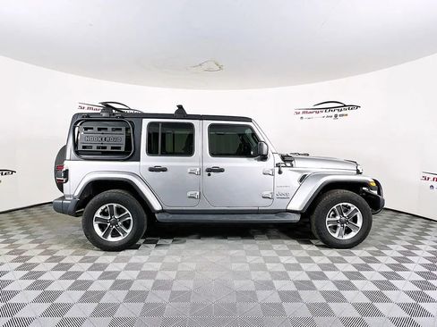 Used 2019 Jeep Wrangler Unlimited Sahara w/ Cold Weather Group image 9