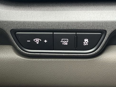 New 2026 Kia Carnival EX FWD image 23