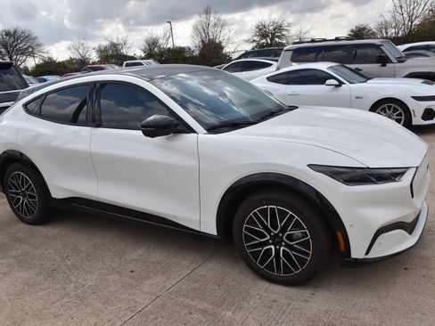 Used 2024 Ford Mustang Mach-E Premium image 5