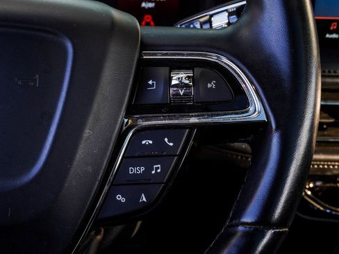 Used 2023 Lincoln Nautilus Reserve image 20