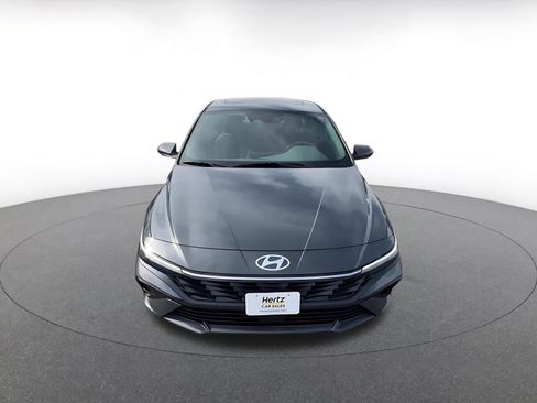 Used 2025 Hyundai Elantra SEL image 4