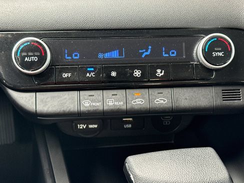 Used 2025 Hyundai Elantra Hybrid FWD image 19
