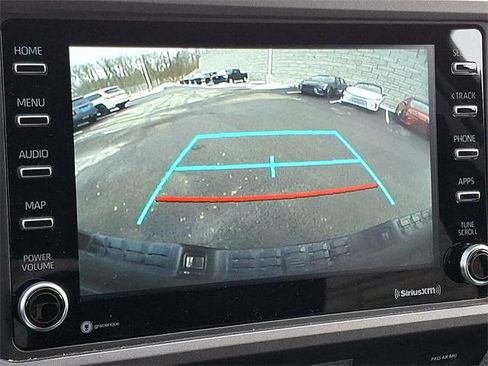 Certified 2022 Toyota Tacoma TRD Off-Road image 17