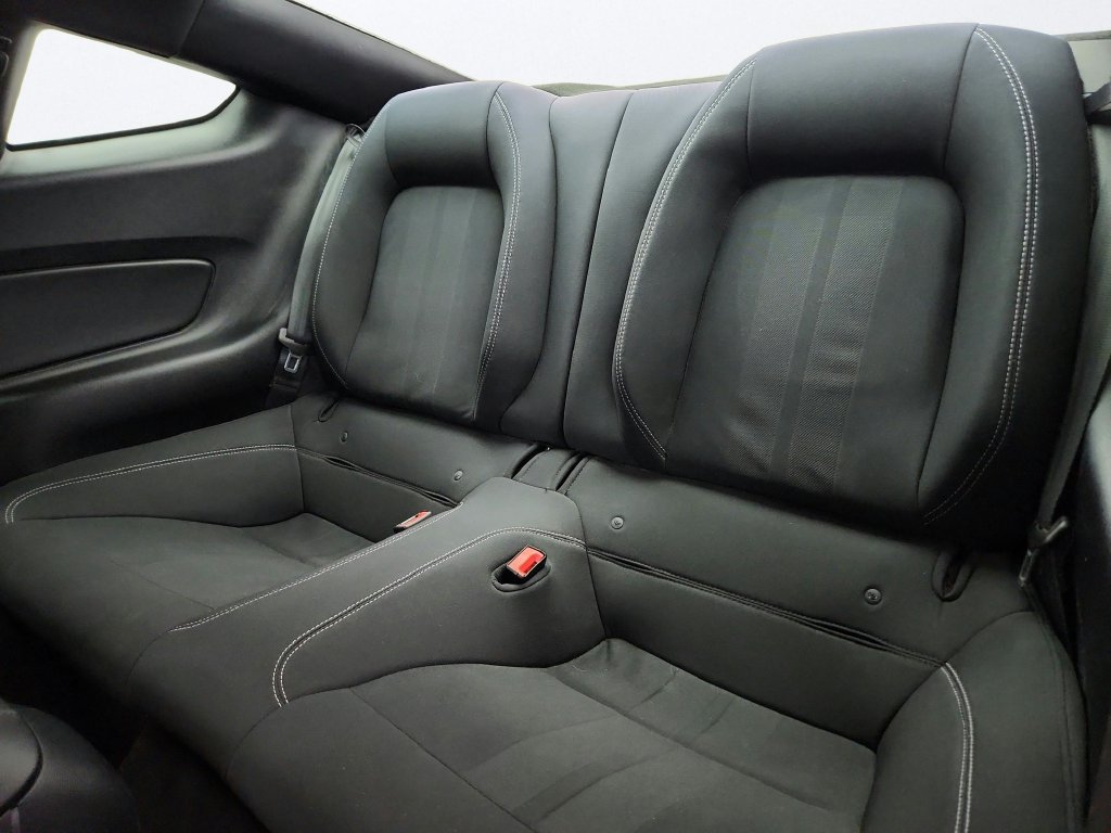 Used 2018 Ford Mustang Coupe RWD image 22