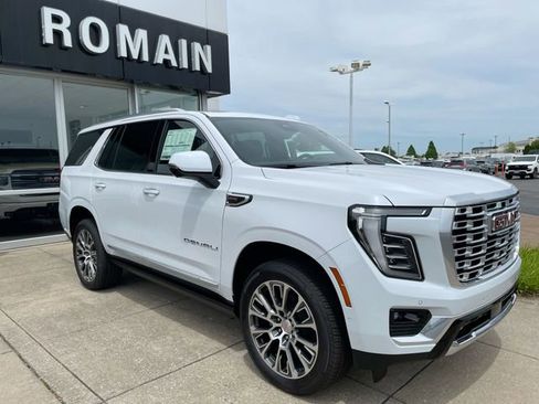 New 2026 GMC Yukon Denali w/ Denali Reserve Package AWD/4WD image 7