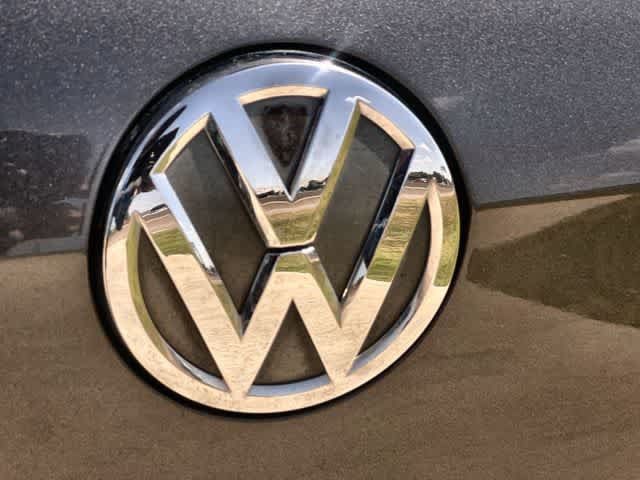 Used 2019 Volkswagen Golf R 4-Door AWD/4WD image 8