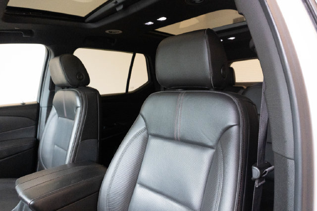 Used 2023 Chevrolet Traverse RS w/ LPO, Floor Liner Package AWD/4WD image 23
