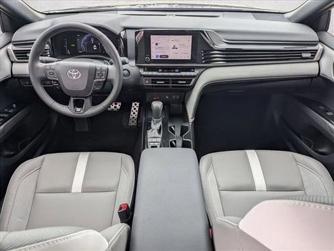 Used 2025 Toyota Camry SE FWD image 16