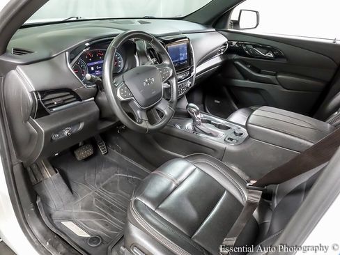 Used 2023 Chevrolet Traverse RS w/ LPO, Floor Liner Package image 10