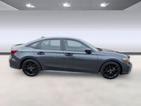 Used 2025 Honda Civic Sport image 8