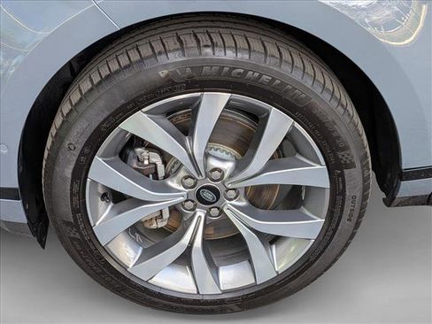 Used 2021 Land Rover Range Rover Evoque R-Dynamic SE image 25