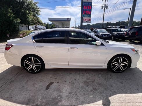 Used 2017 Honda Accord Sport Special Edition image 5
