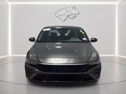Used 2025 Hyundai Elantra SEL FWD image 2