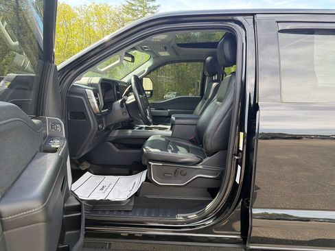 Used 2023 Ford F250 Lariat w/ Tremor Off-Road Package AWD/4WD image 11